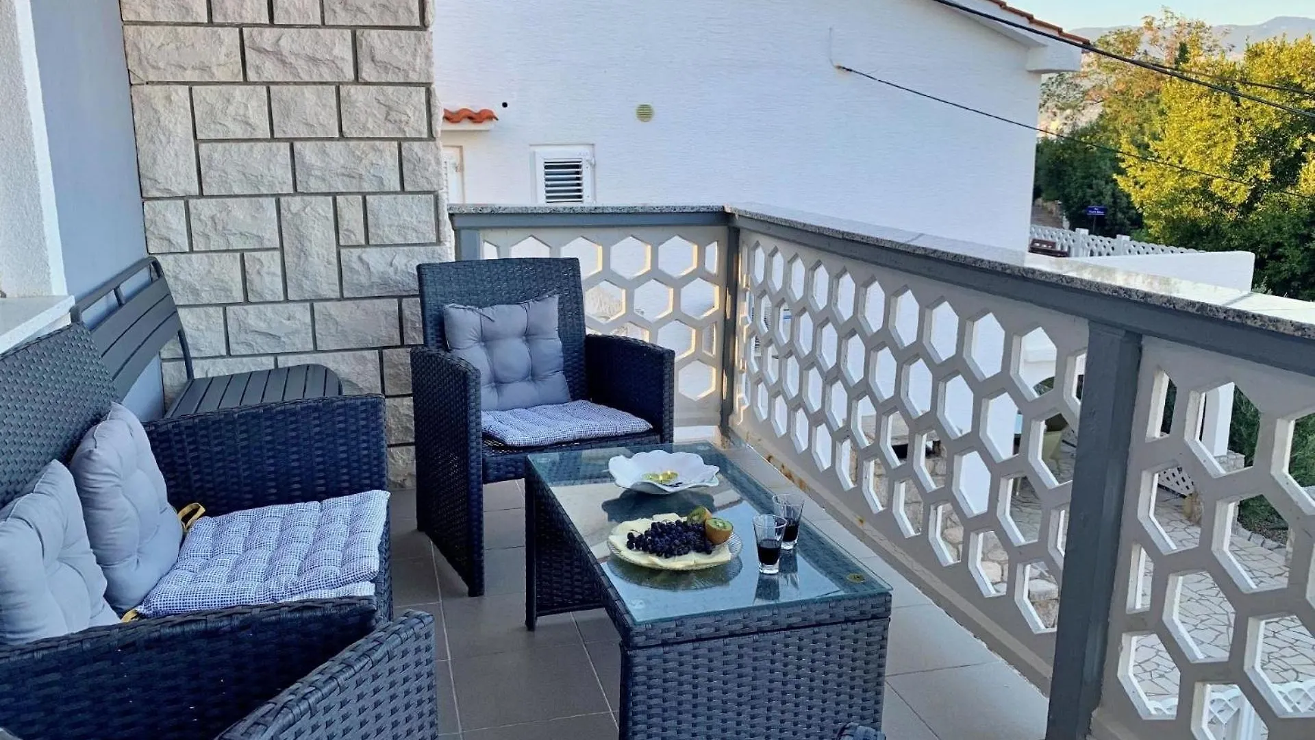 Apartment Rozi-Meerblick, Balkon, 260M Vom Meer Silo